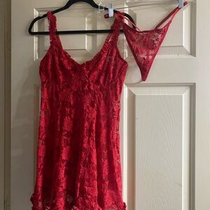 Chic Red Lace Chemise Set